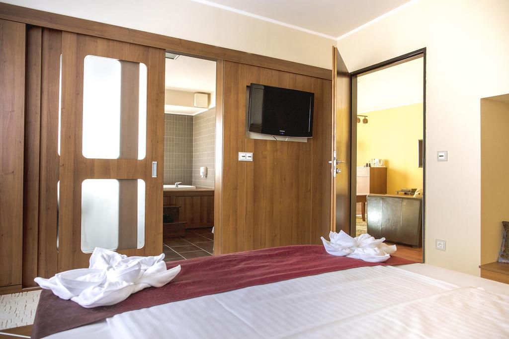 Caramell Premium Superior 4* Buk