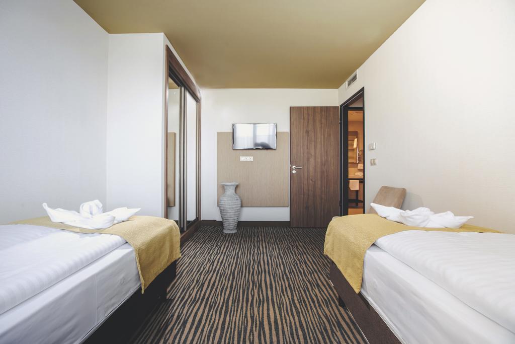 Hotel Caramell Premium Superior Buk