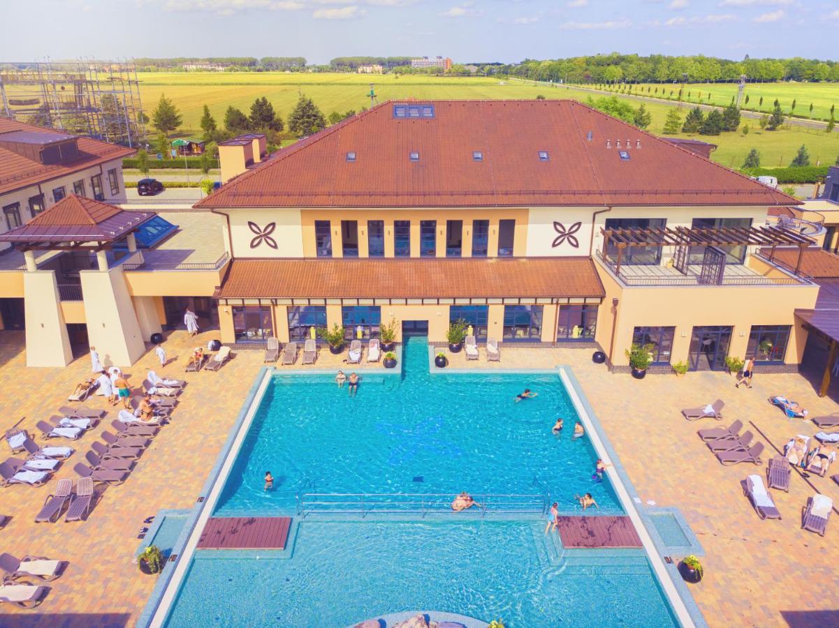 Caramell Premium Superior Hotel 4*